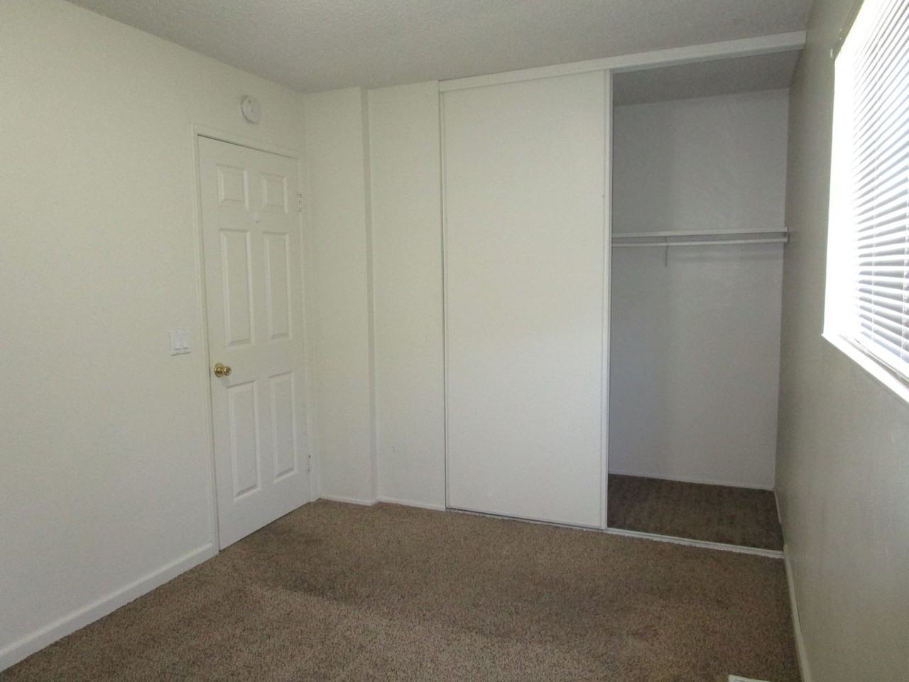53 El Basset Ct - Photo 3 of 12
