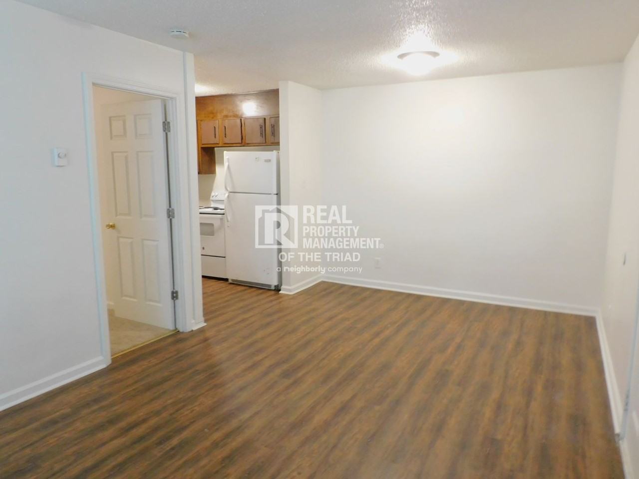 1003 Martin Luther King Jr. Drive - Photo 3 of 11