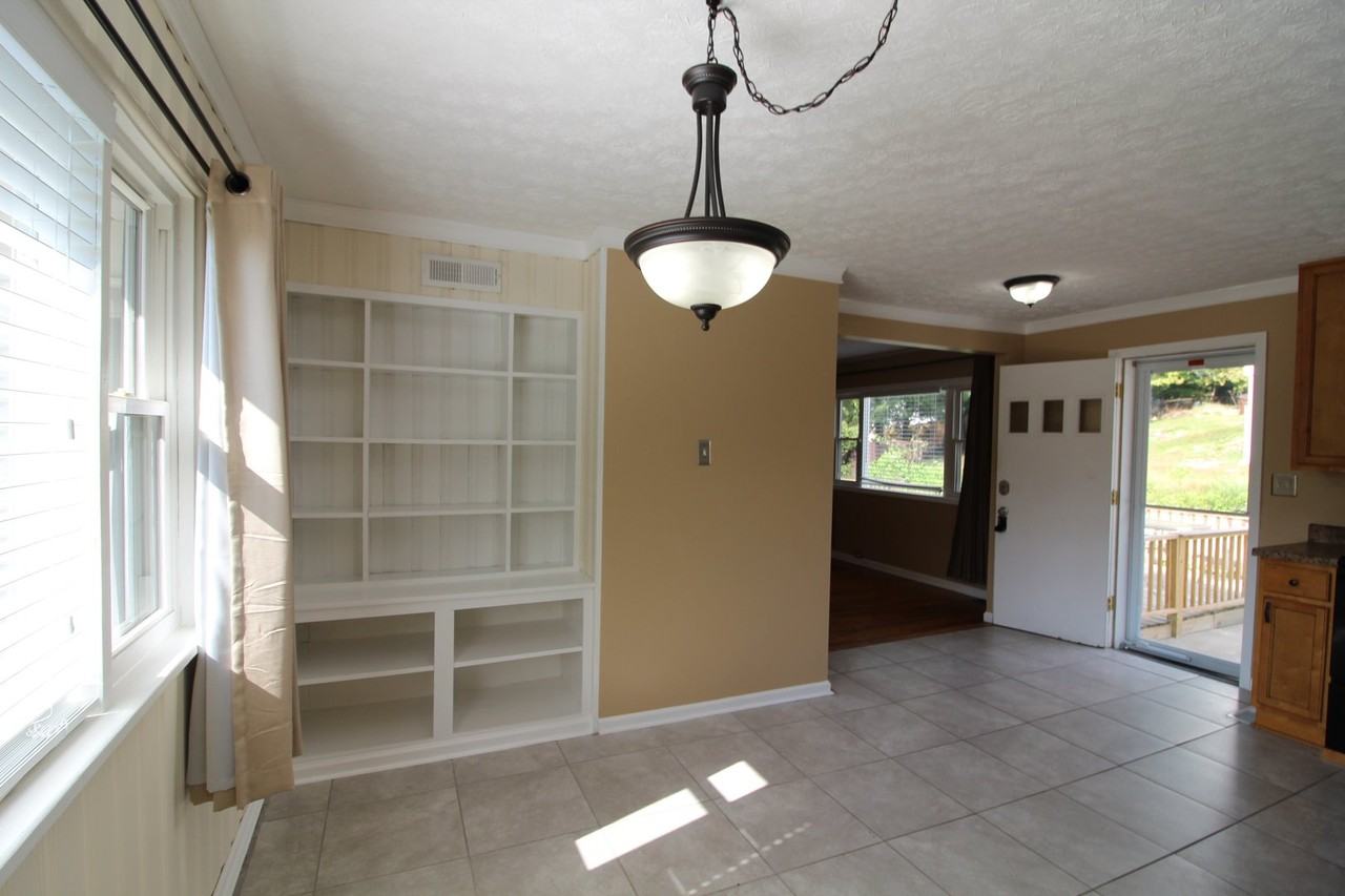 101 E Magnolia Ln - Photo 5 of 24