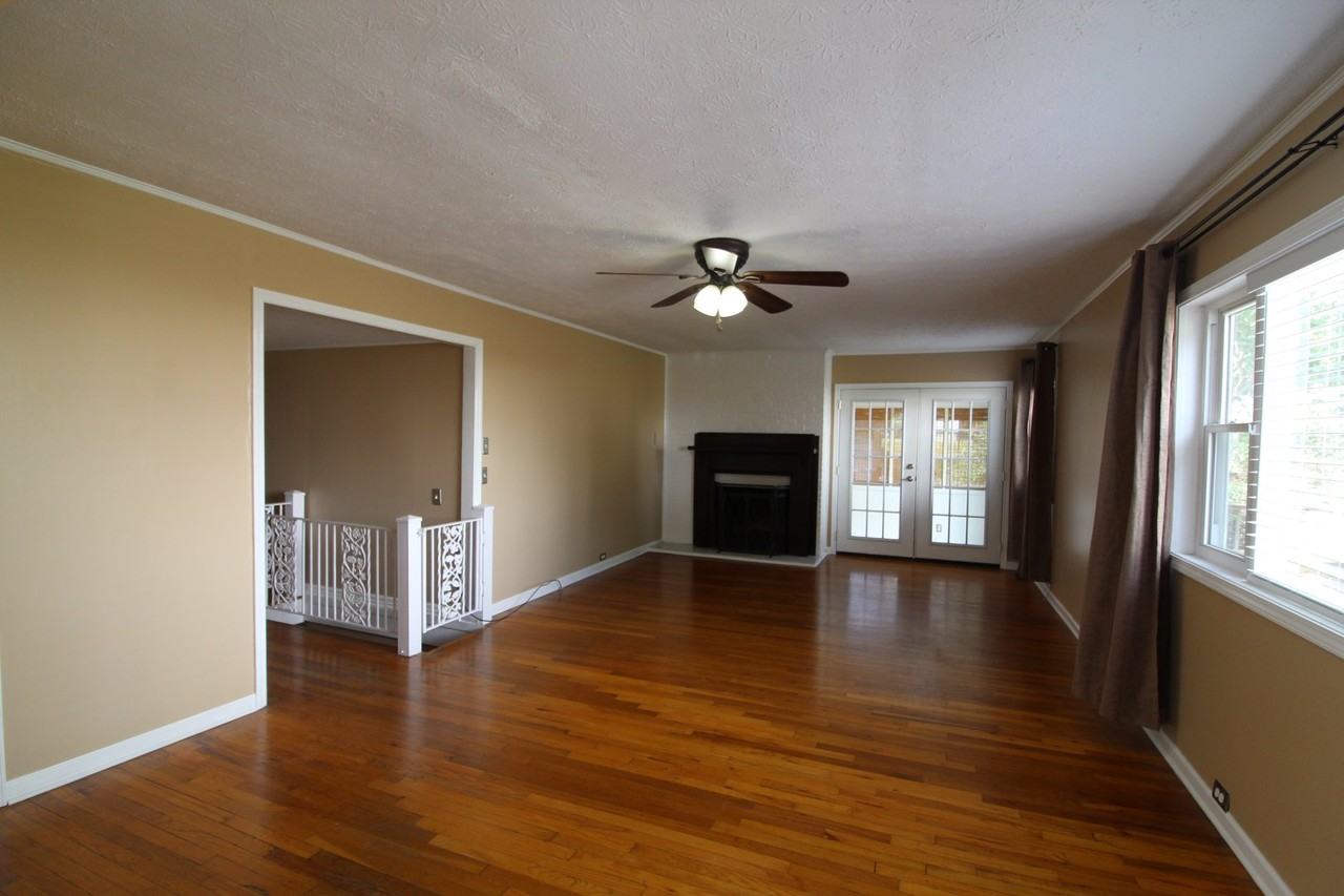 101 E Magnolia Ln - Photo 7 of 24