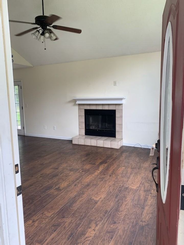 706 Timber Ridge Trl - Photo 2 of 26