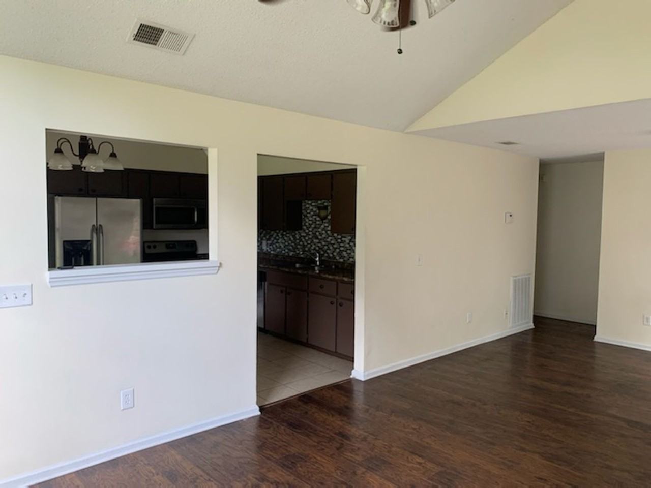 706 Timber Ridge Trl - Photo 5 of 26