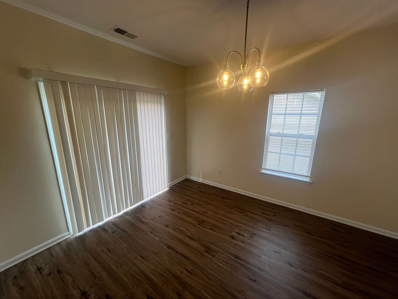 932 Anchor Way Ne - Photo 3 of 12