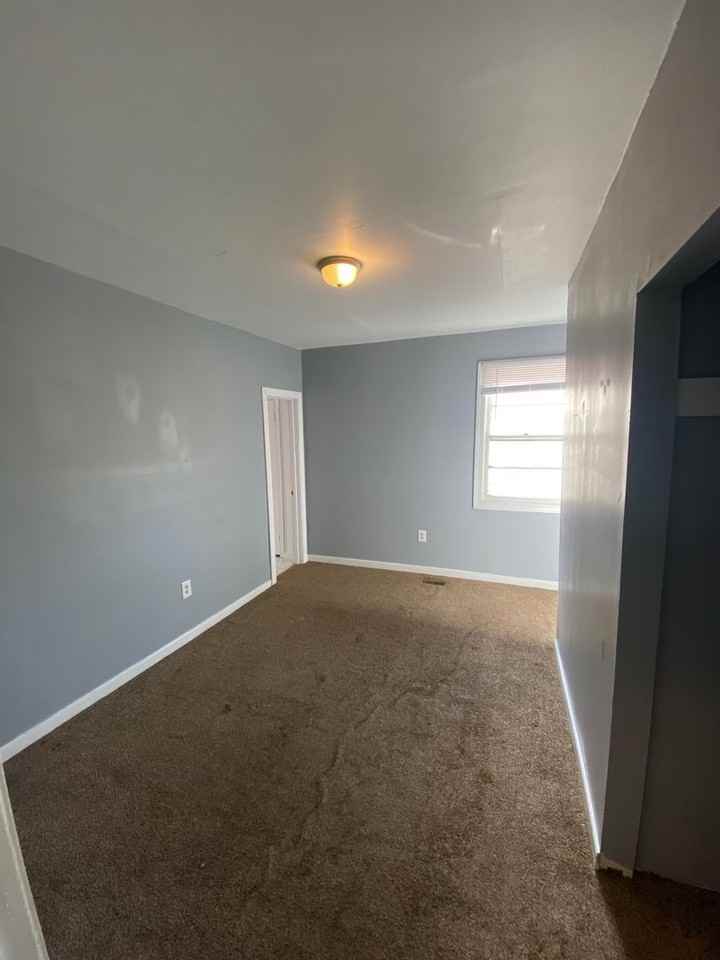 459 Hunt Ave - Photo 2 of 11