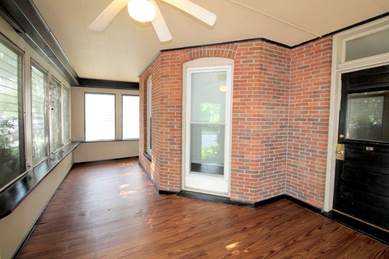 81 Broad St - Photo 5 of 26