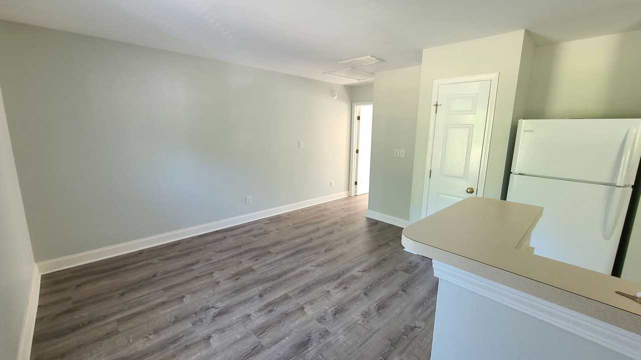 39 Coats Cir - Photo 2 of 6