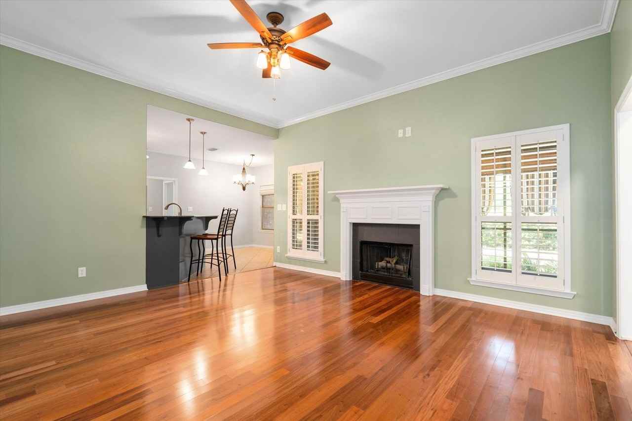 257 Falls Creek St - Photo 2 of 20