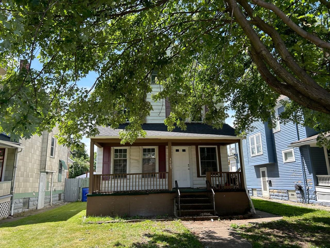3407 Woodbridge Ave - Photo 3 of 50