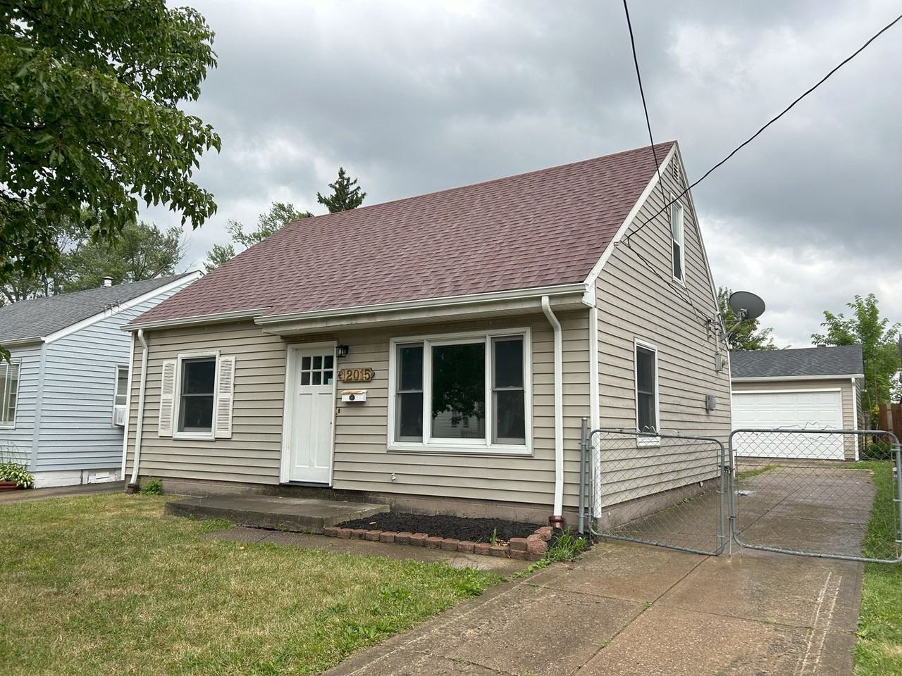 12015 Lena Ave - Photo 2 of 50