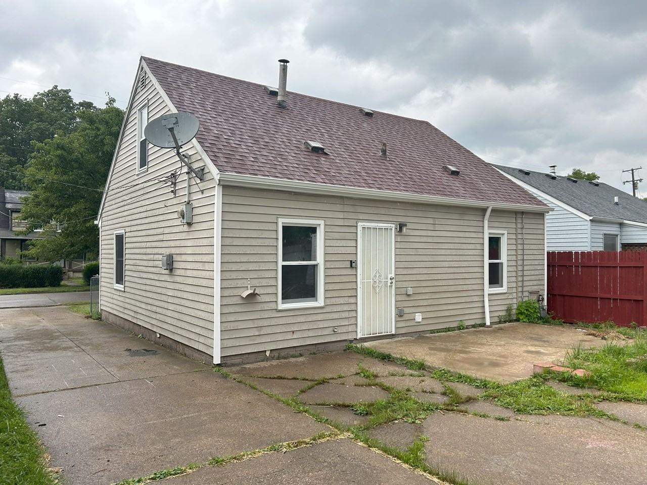 12015 Lena Ave - Photo 3 of 50