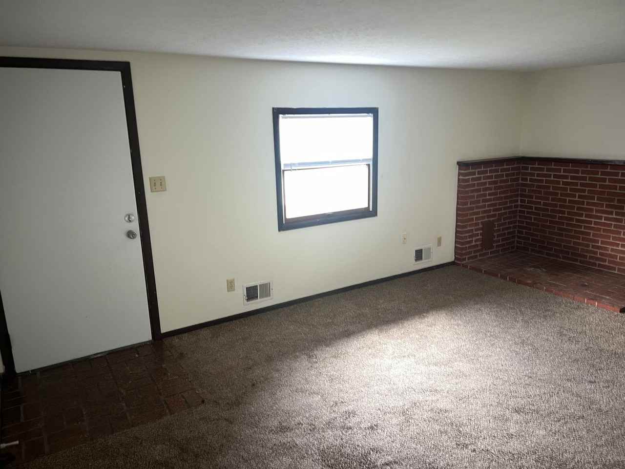 5418-5422 Menlo Ct - Photo 2 of 14