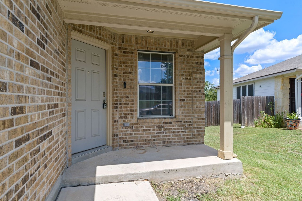 5006 Fountain Hl - Photo 6 of 26