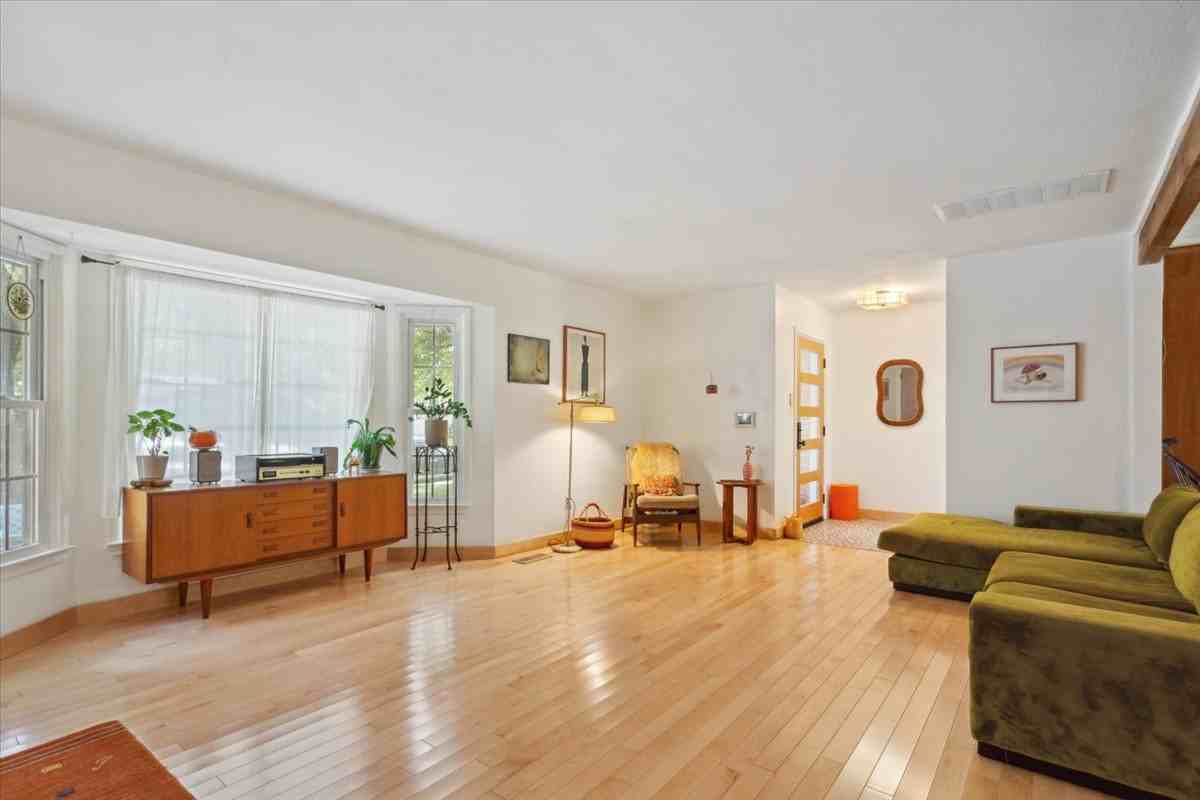 2712 Braemar Dr #NA - Photo 3 of 23