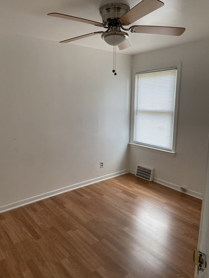 15709 Meyers Rd #NA - Photo 6 of 8