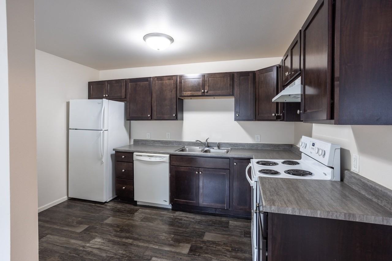 Dakota Ridge Apartments - Photo 6 of 18