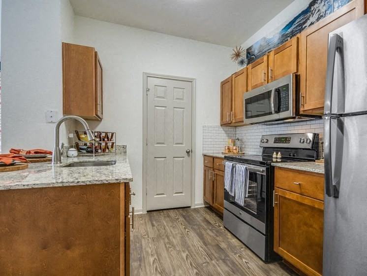 401 Teravista - Photo 2 of 23