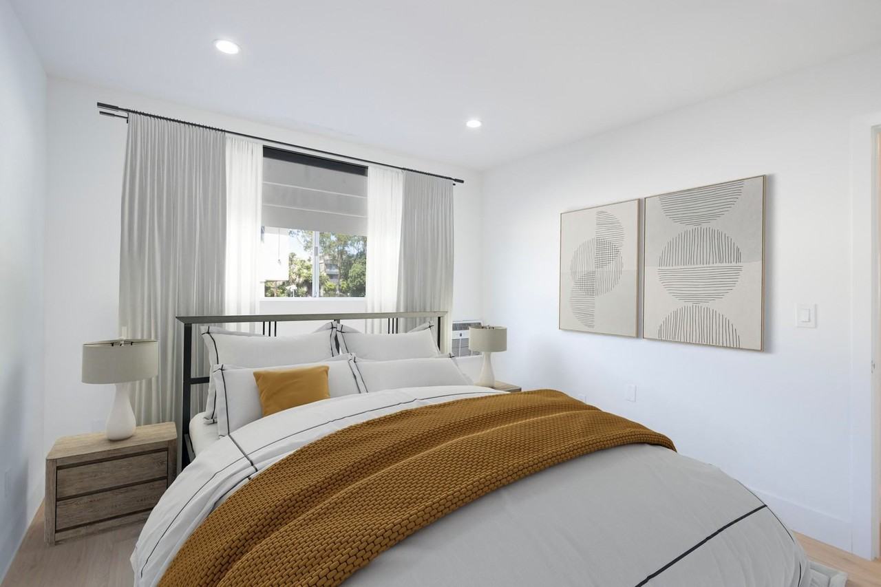 11737 Courtleigh Drive - Photo 4 of 32