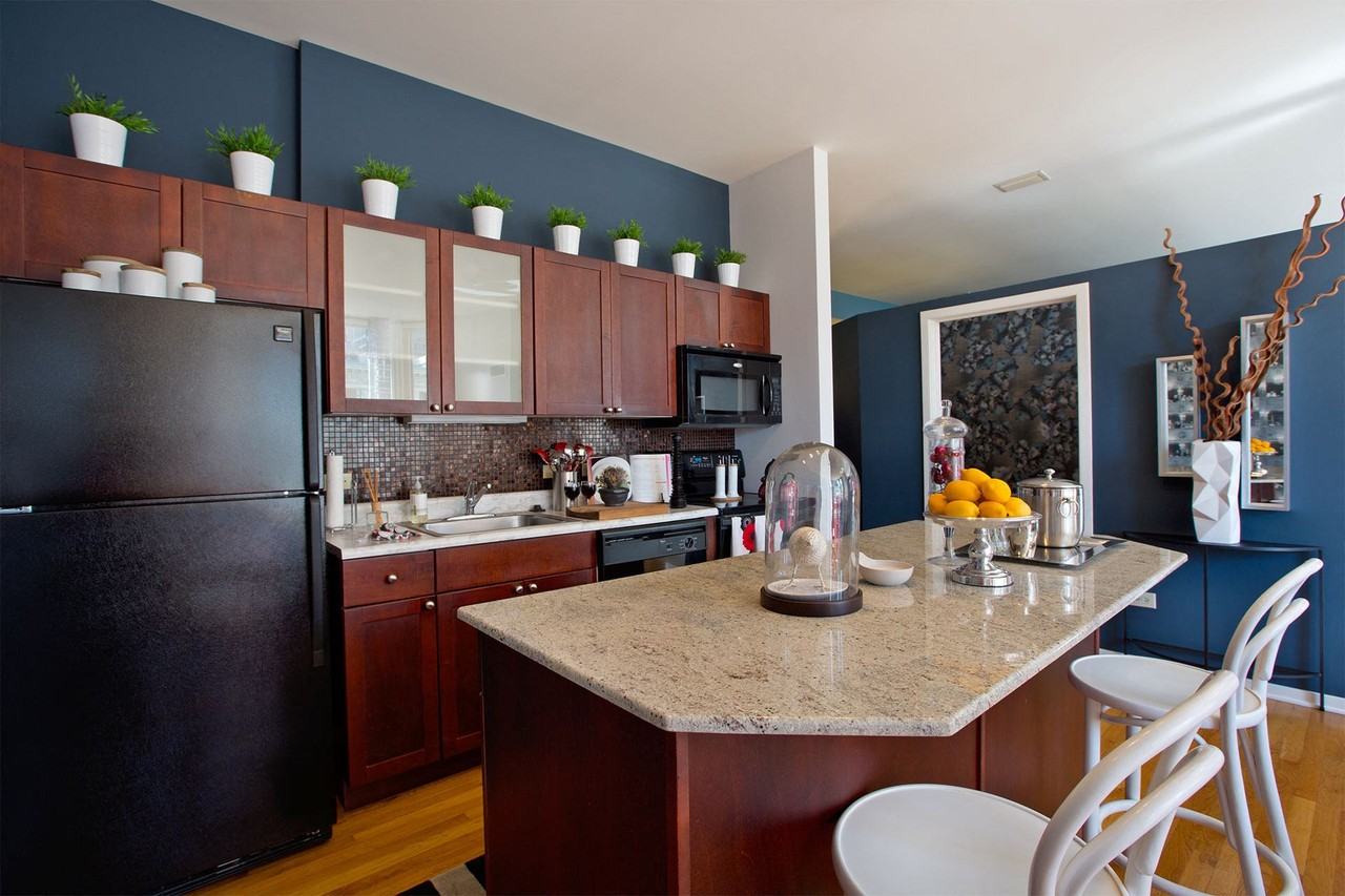 Fisher Building Apartments - Photo 2 of 28