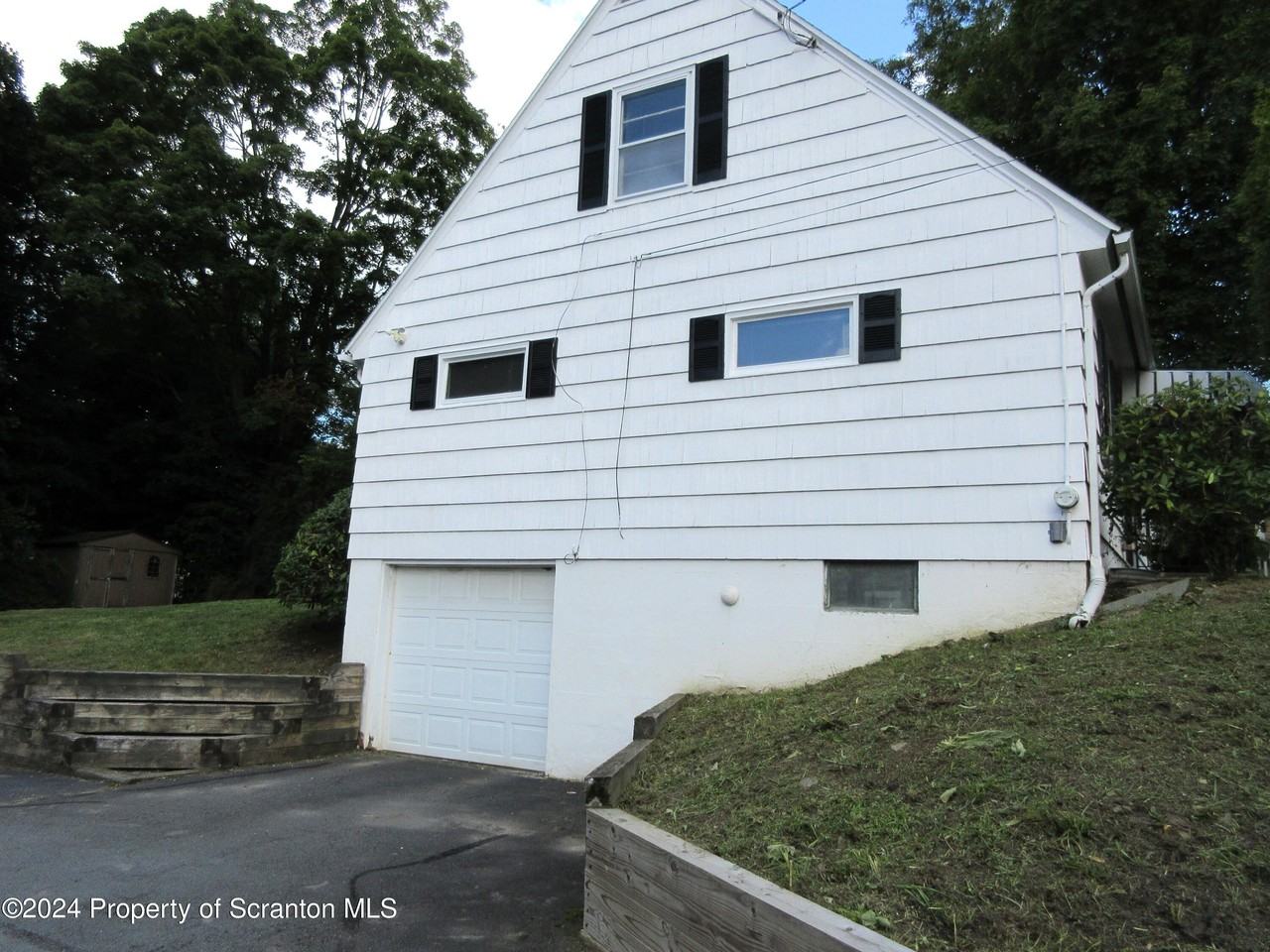 505 Highland Ave - Photo 2 of 35