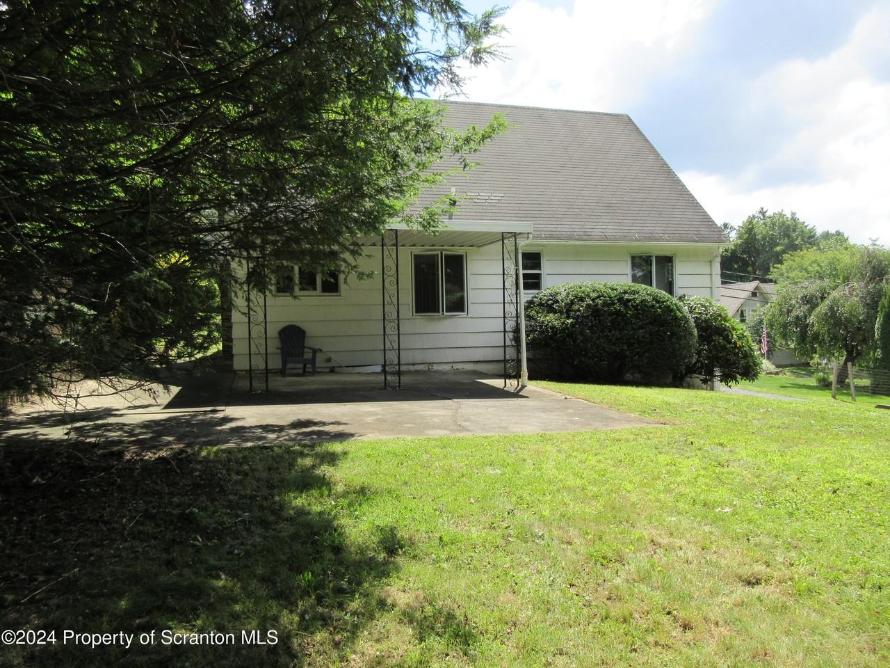 505 Highland Ave - Photo 3 of 35