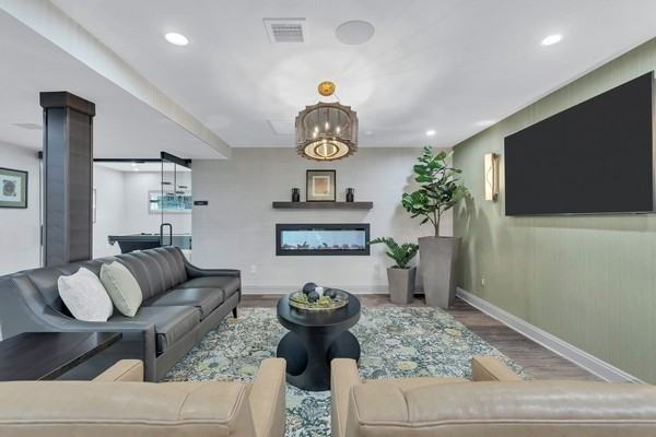 The Glen at Lafayette Hill Apartments - Photo 2 of 19