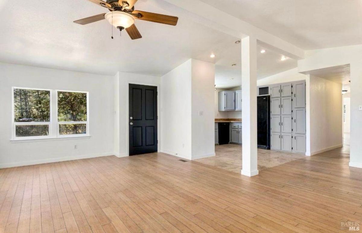 17975 Morgan Valley Rd - Photo 3 of 20