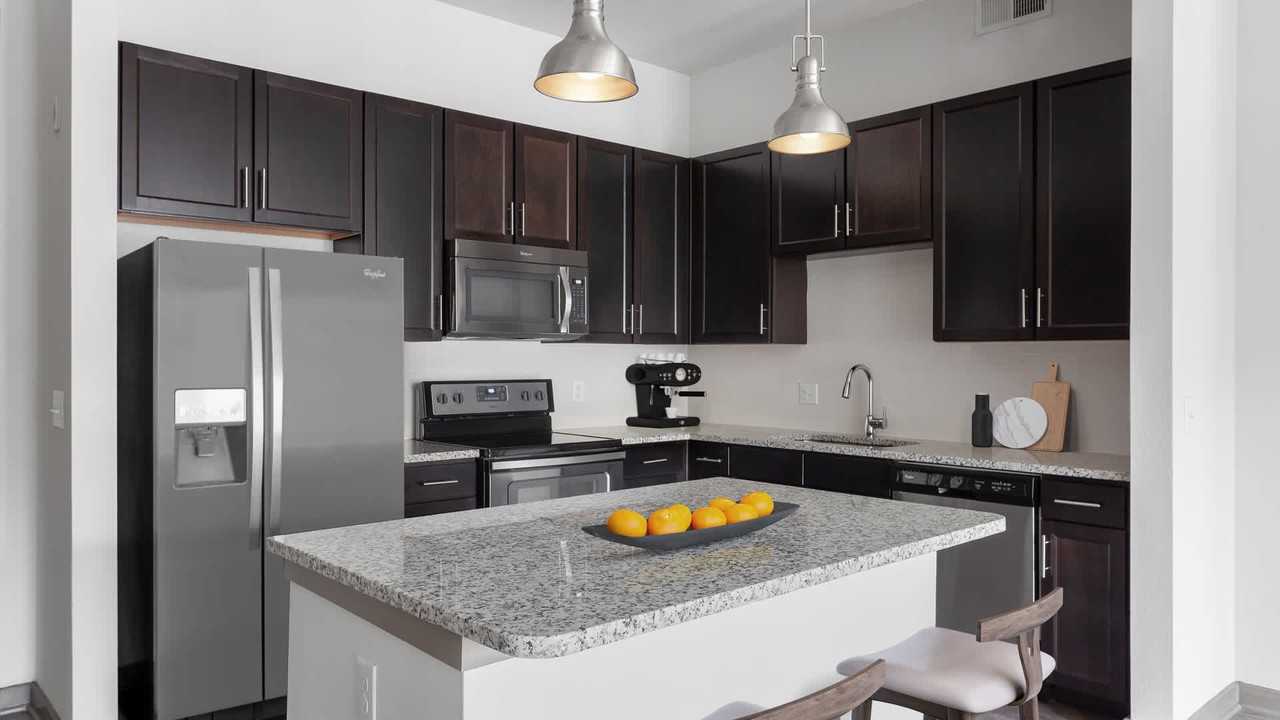 Crest at Park Central - Photo 6 of 50