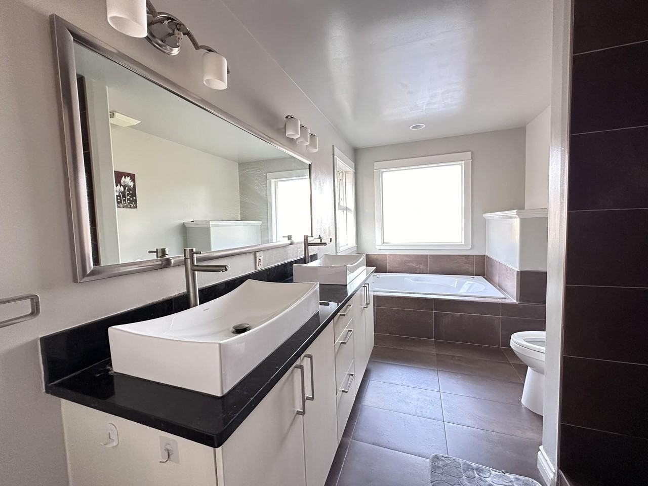 4326 Columbia Drive - Photo 2 of 10