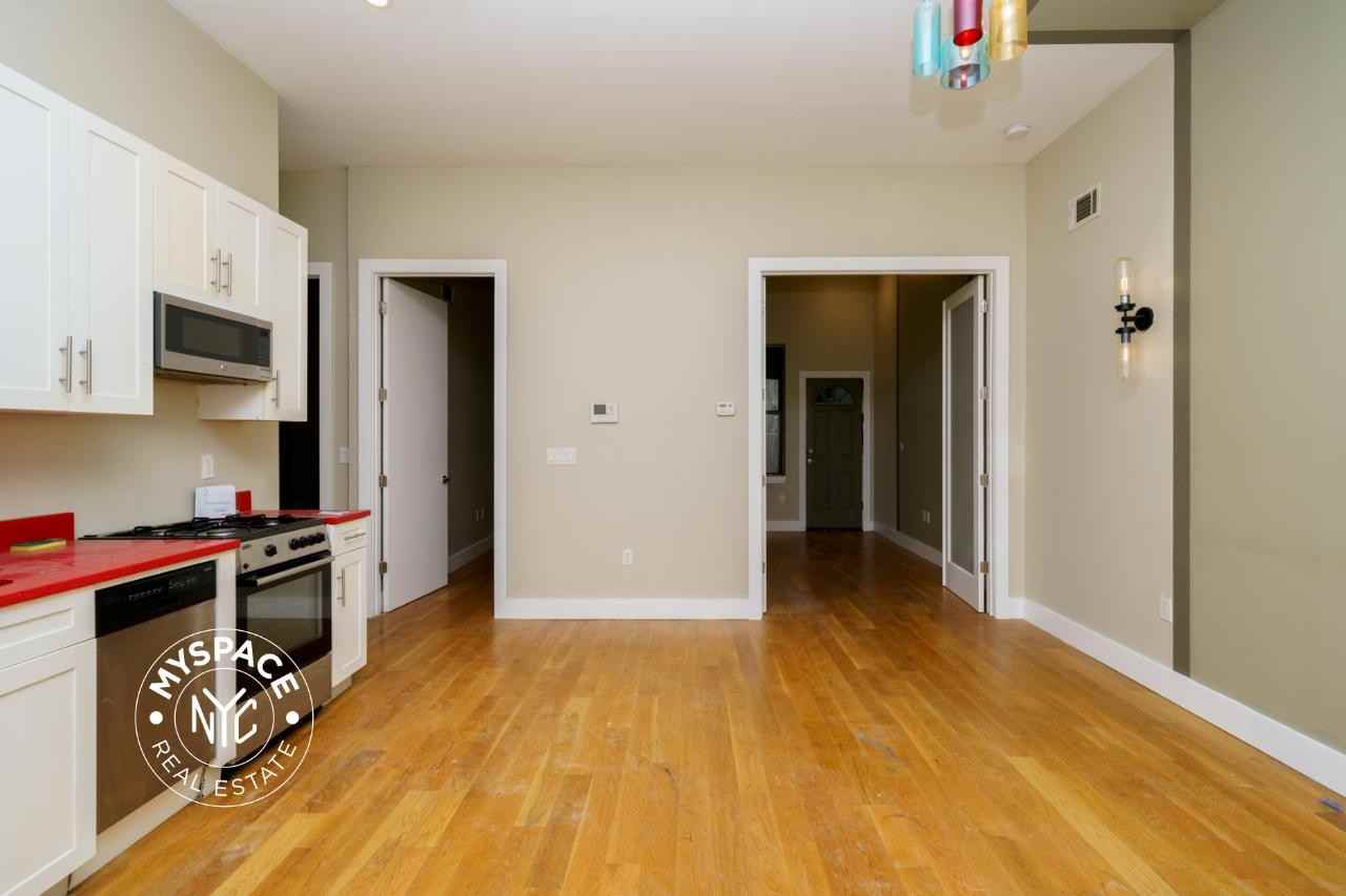 250 Melrose St #1R - Photo 2 of 13