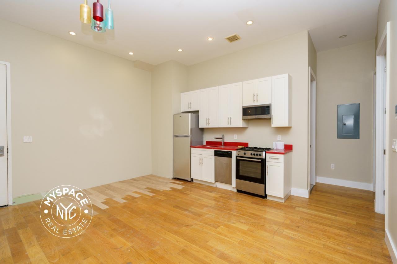 250 Melrose St #1R - Photo 4 of 13