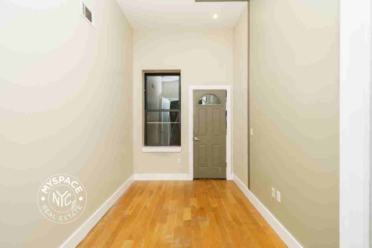 250 Melrose St #1R - Photo 5 of 13