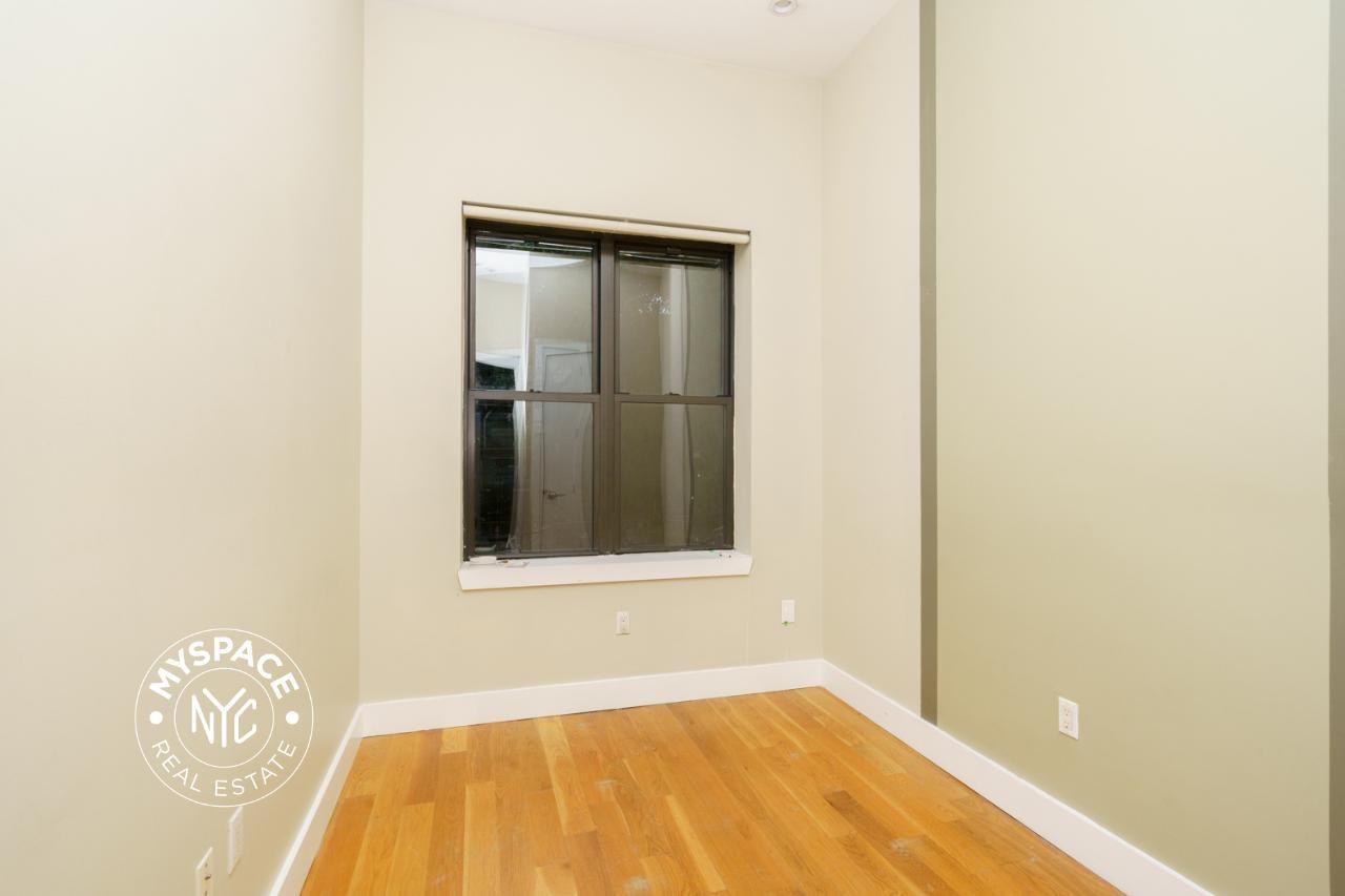 250 Melrose St #1R - Photo 7 of 13