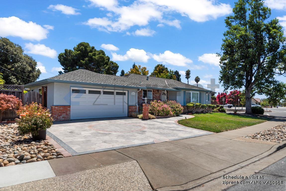 4984 Brophy Dr - Photo 2 of 33
