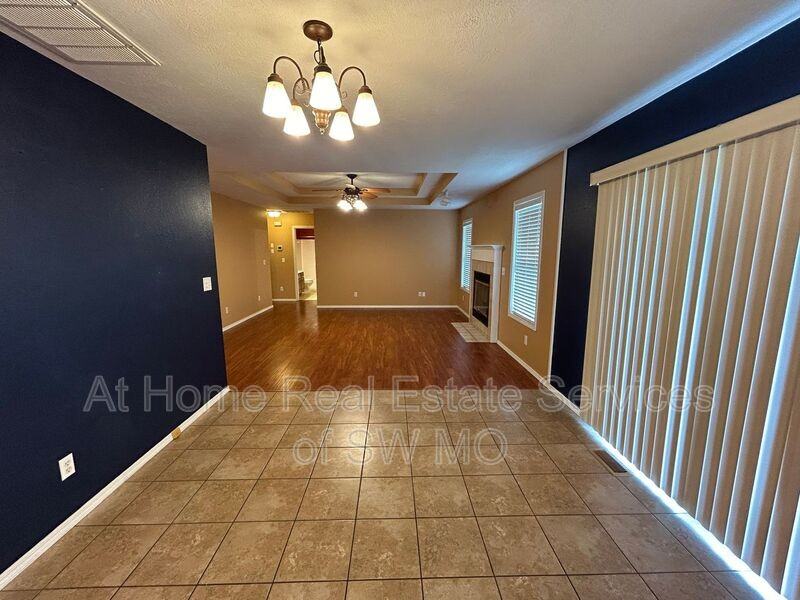 216 E Robin - Photo 6 of 14