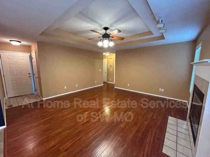 216 E Robin - Photo 7 of 14