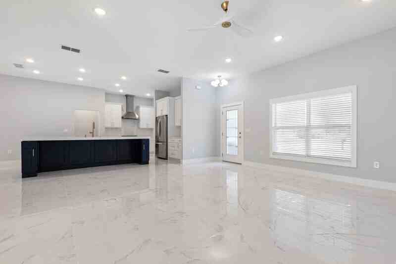 4 Karl Ct - Photo 5 of 46