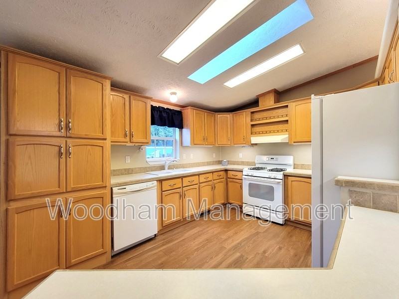 6800 Bridger Canyon Rd - Photo 2 of 30