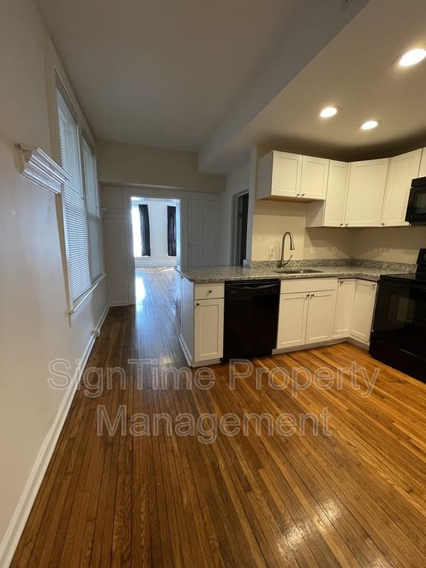 28 E Franklin St - Photo 2 of 17