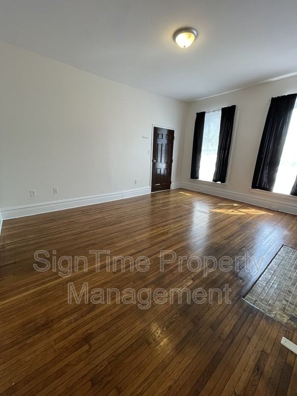 28 E Franklin St - Photo 5 of 17