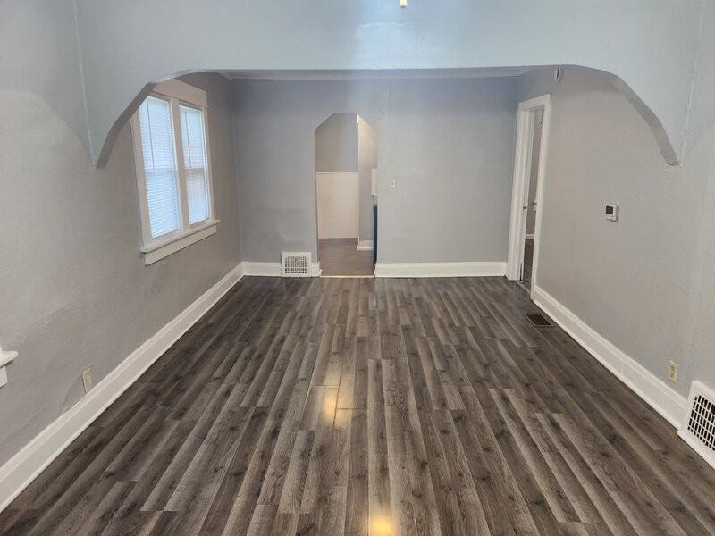 1806 Jefferson Ave - Photo 2 of 13