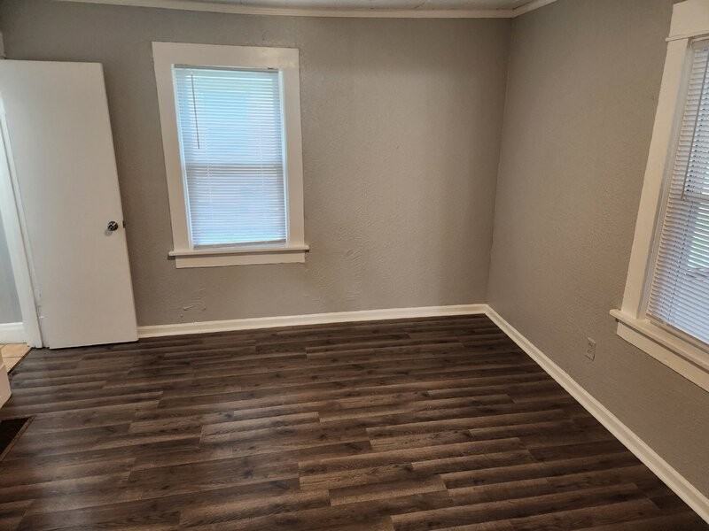 1806 Jefferson Ave - Photo 7 of 13