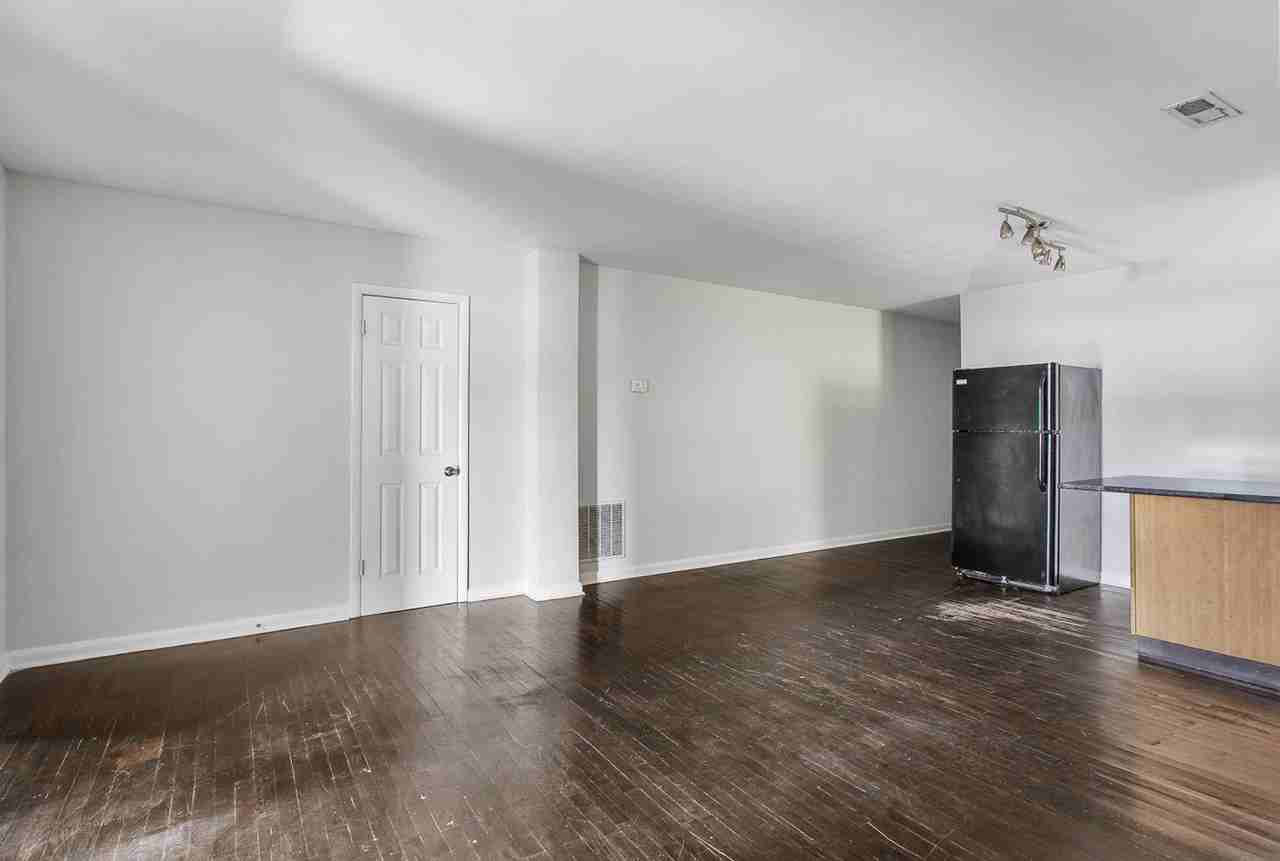 1005 N 25th St - Photo 3 of 13