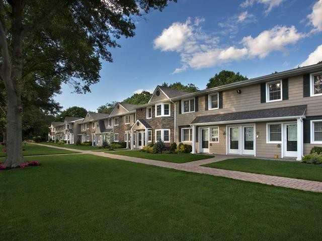 Fairfield Courtyard At Middle Island - Photo 2 of 6