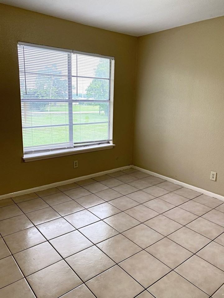 Windchase Apartments - Photo 5 of 7