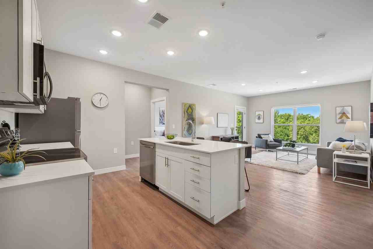 The Ethan - Photo 6 of 50