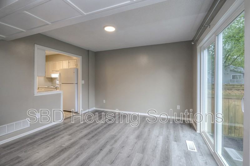 13903 Falkirk Cir - Photo 3 of 12