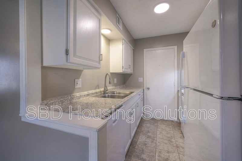 13903 Falkirk Cir - Photo 5 of 12