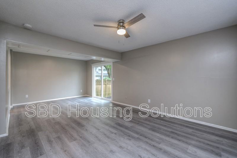 13903 Falkirk Cir - Photo 6 of 12