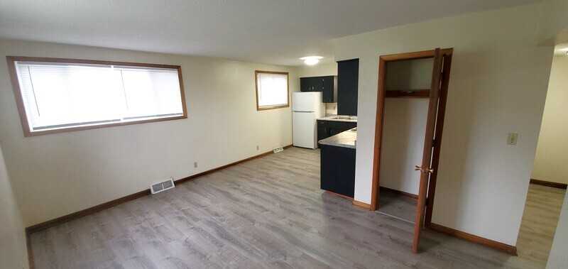 140 21st Ave Sw #2 - Photo 3 of 10