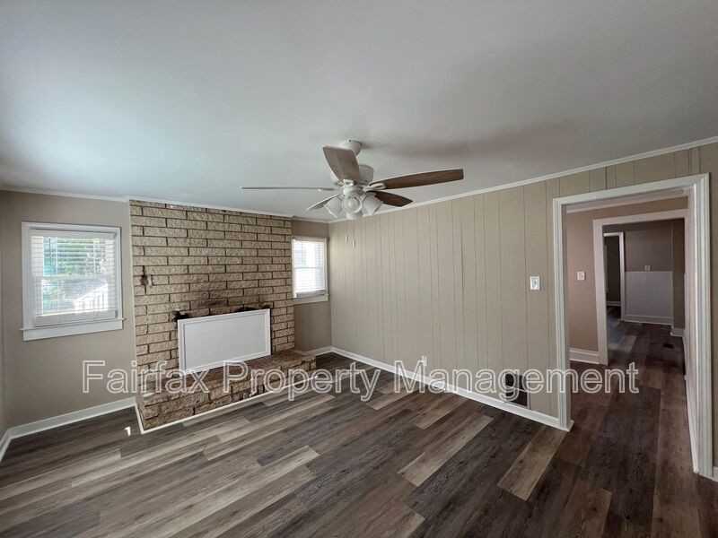 2616 S Roxboro St - Photo 2 of 21
